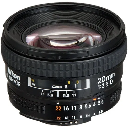 Nikon F 20 mm f/2.8D