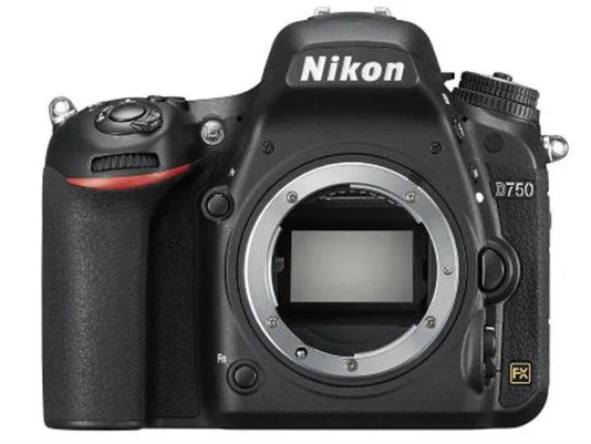 NIkon D750 body front