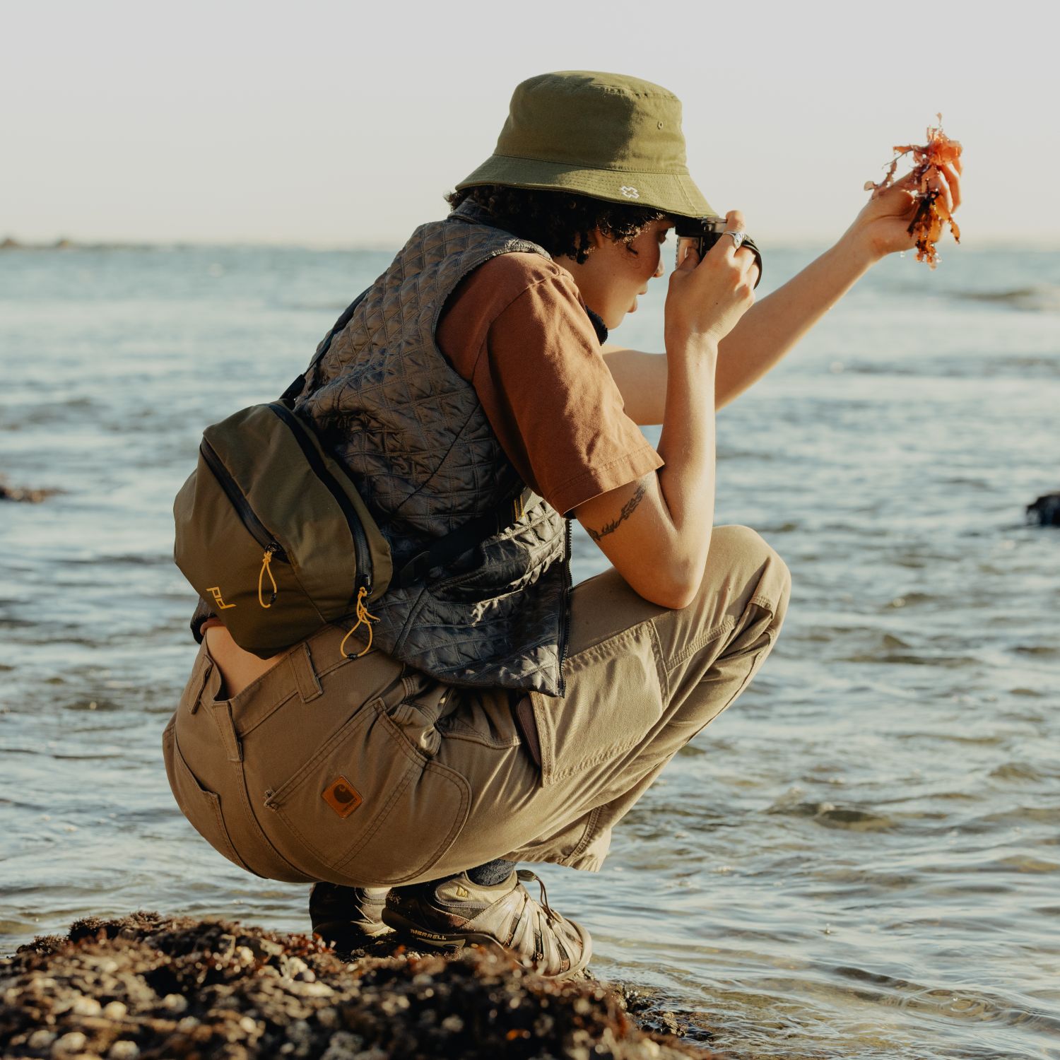 Peak Design Outdoor Sling 7L – wnętrze i kieszenie organizacyjne