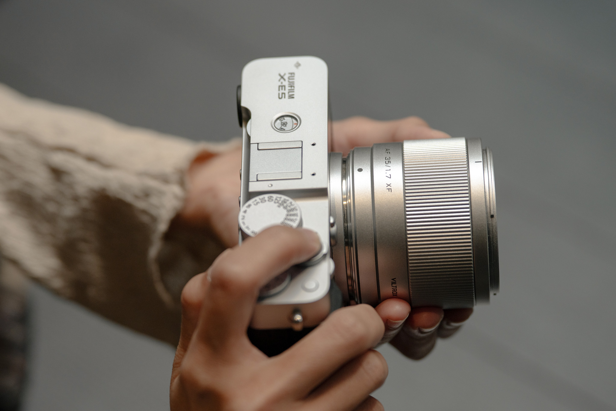 Viltrox 35mm f/1.7 Air kompaktowa konstrukcja