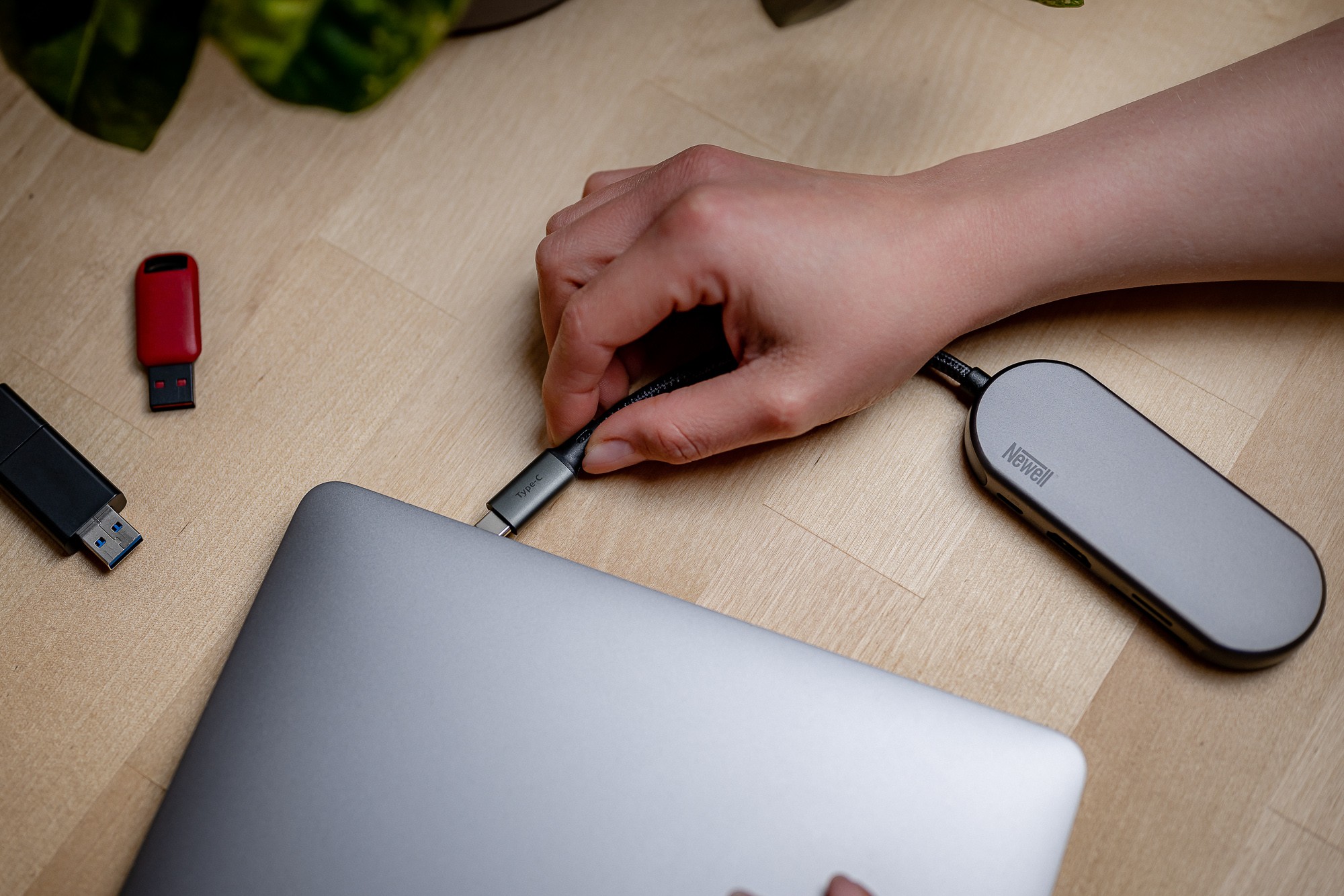 Hub Newell 7 w 1 szybki transfer danych 5 Gb/s