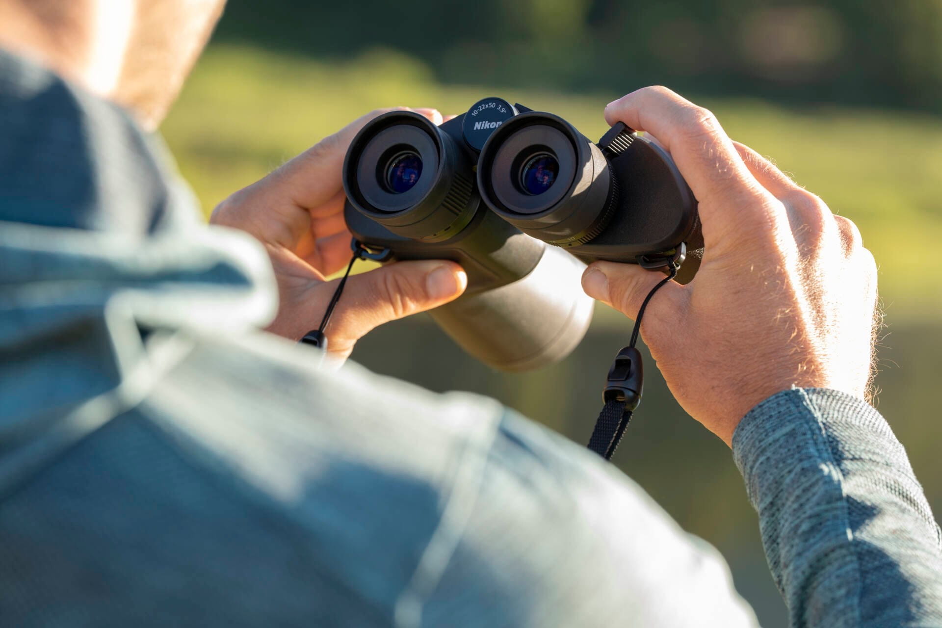 Nikon ACTION ZOOM 10-22x50 – wytrzymała konstrukcja i gumowa powłoka