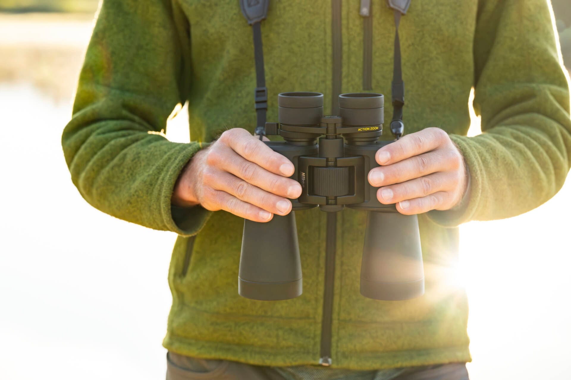 Nikon ACTION ZOOM 10-22x50 – komfort obserwacji także w okularach