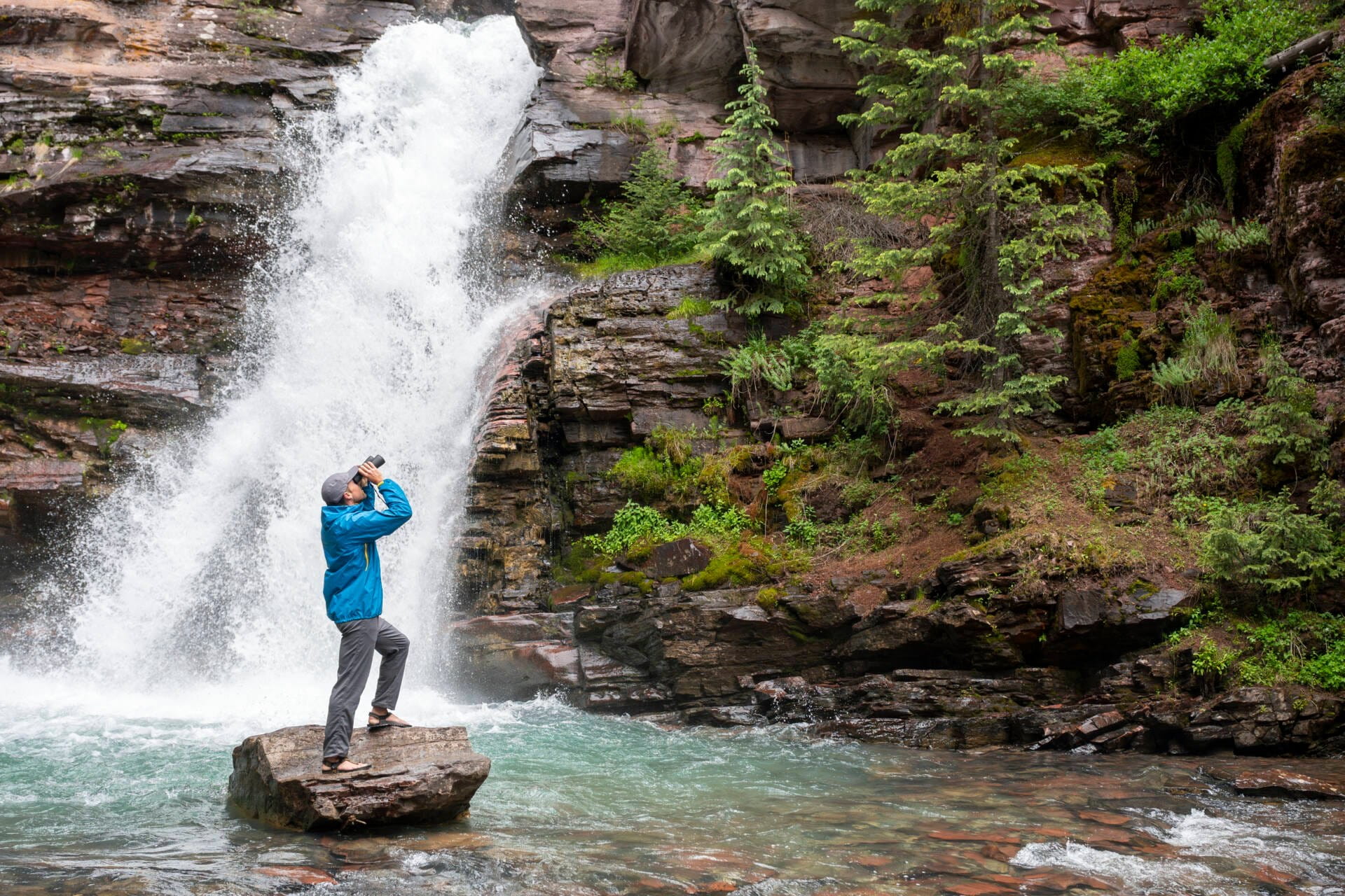 Lornetka Nikon ACTION ZOOM 10-22x50 – widok ogólny