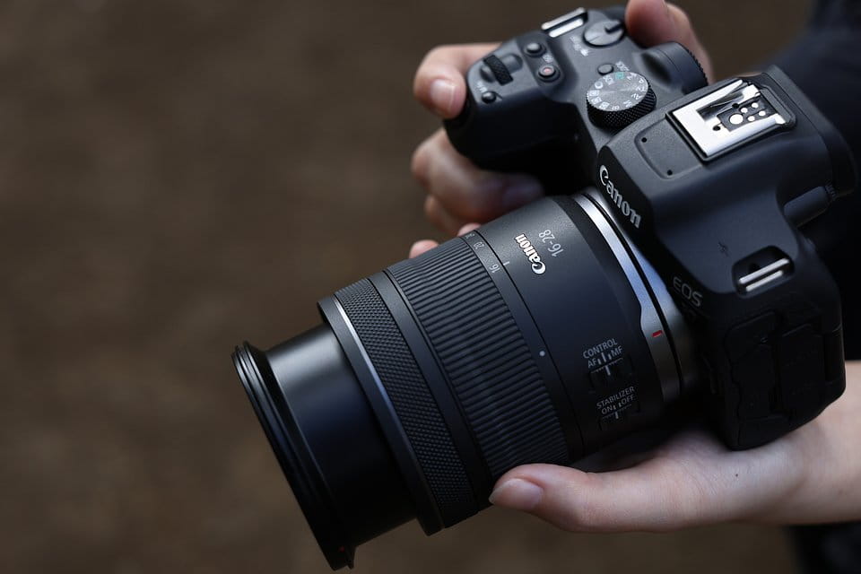 Canon RF 16–28mm F2.8 IS STM do fotografii krajobrazowej i architektury