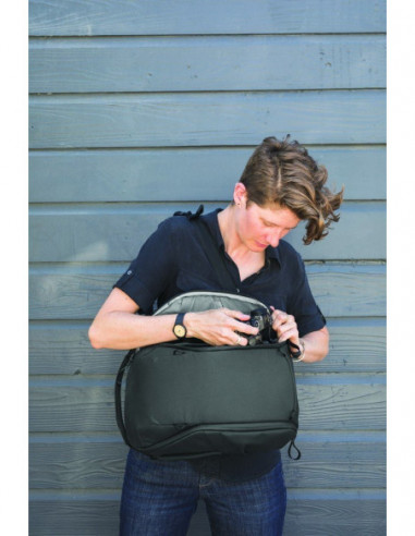 Peak Design – dostęp do wnętrza