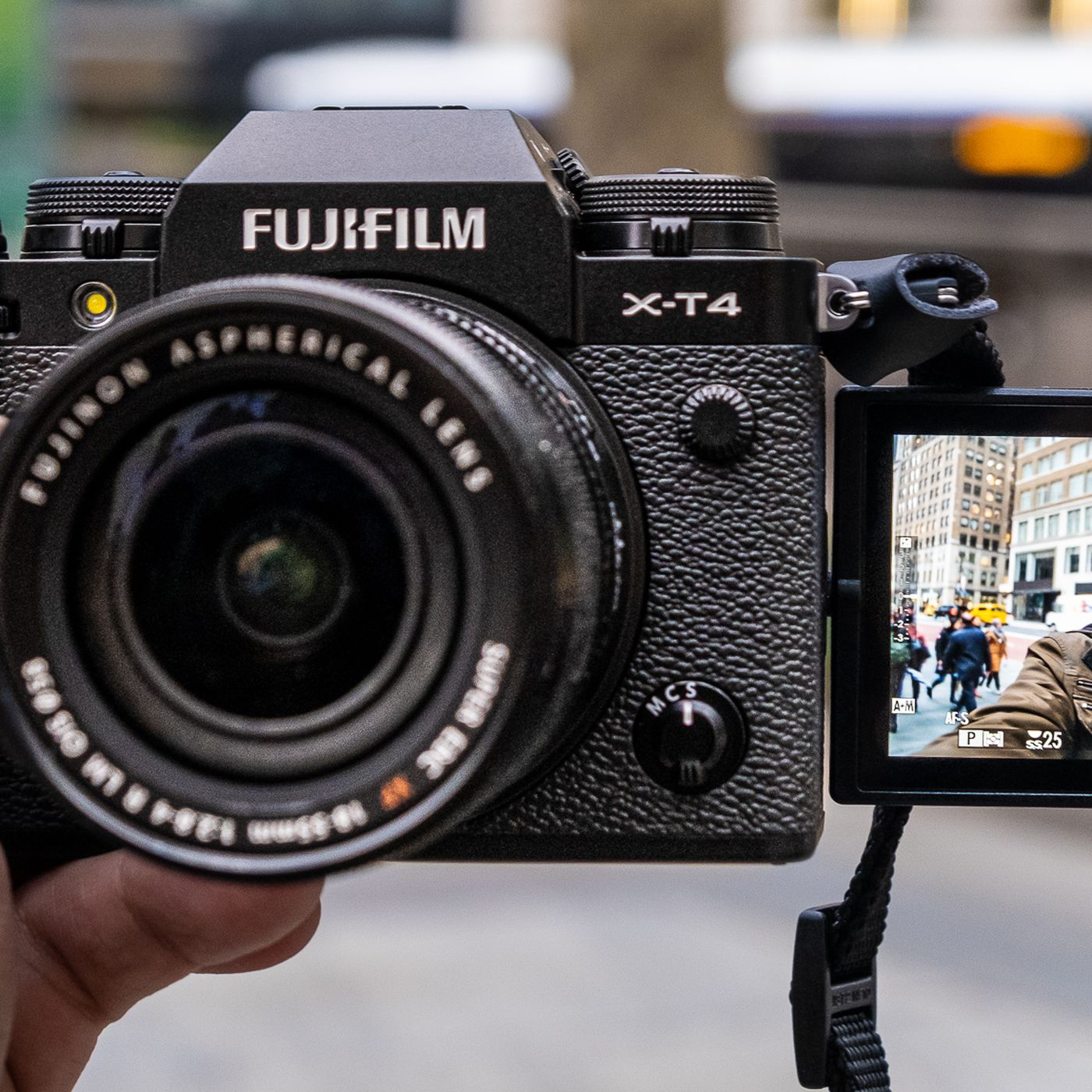 Fujifilm X-T4 przód
